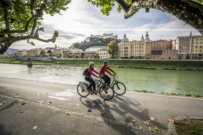 Mit dem Fahrrad Salzburg erkunden  Slow Bike makrohaus / Thomas Kujat 