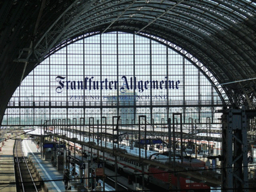 Der Frankfurter Hauptbahnhof  die Metropole in Hessen hat durchaus einiges zu bieten. © moritz320 pixabay (CCO Public Domain)