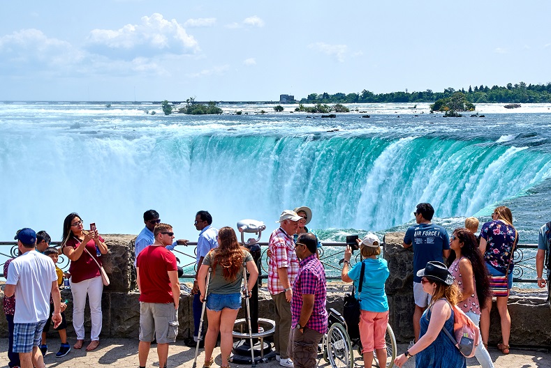 Stockfoto-ID: 317284051 Copyright: dennizn- BigStockPhoto