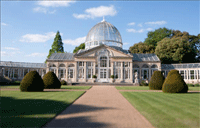 Zimmer mit Gartenblick