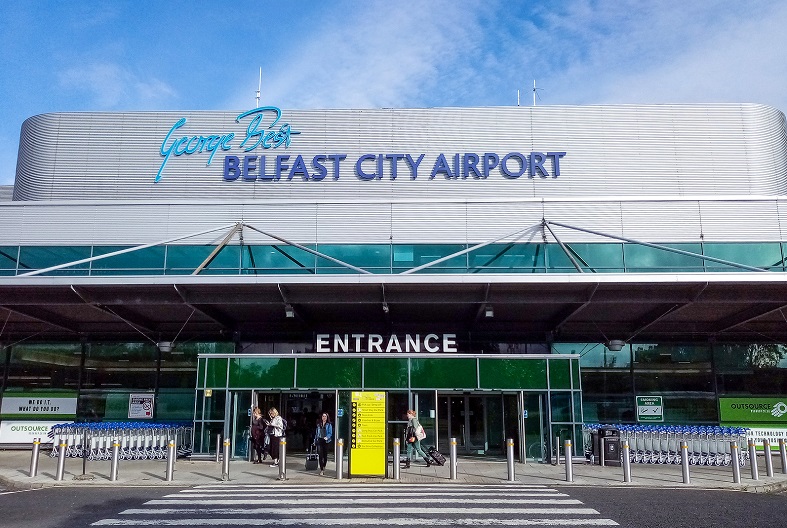 Flughafen - Stockfoto-ID: 354669206 Copyright: Min_Jing