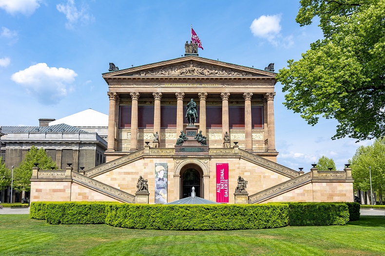 Alte Nationalgalerie - Stockfoto-ID: 373438393 Copyright: mistervlad