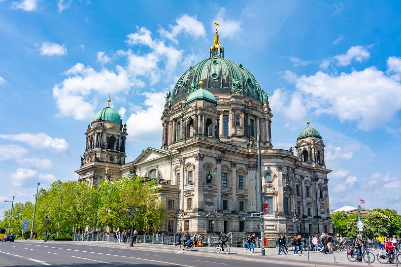 Stockfoto-ID: 373440217 Copyright: mistervlad