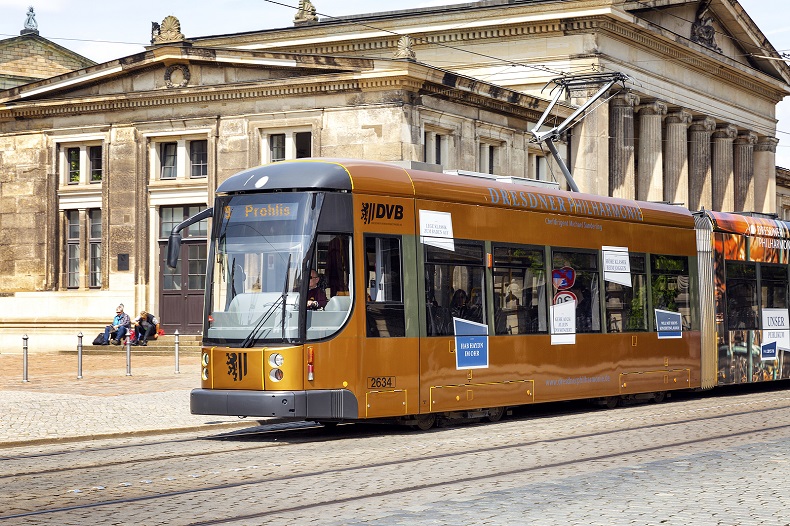 PNV Öffentliche Verkehrsmittel Dresden -  Stockfoto-ID: 294039376 Copyright: Demanna