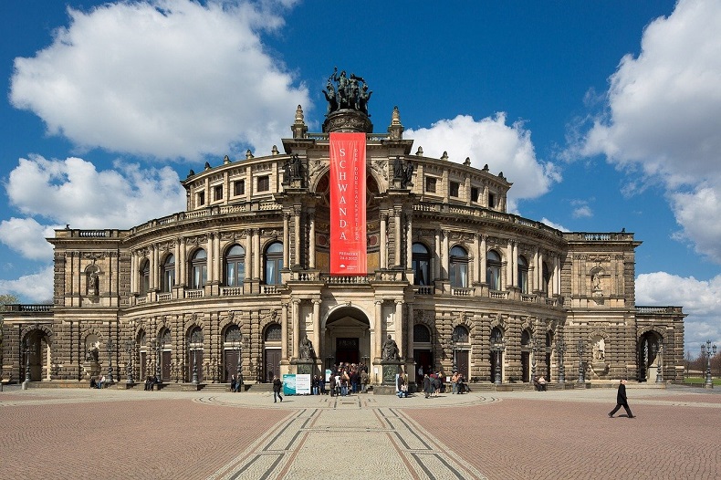 Semperoper Dresden © MoreLight auf Pixabay 