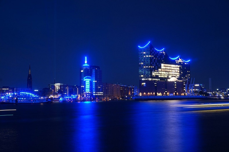 Hamburg - Hafenrundfahrt / Lichterfahrt