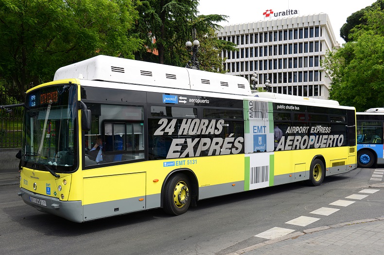 Flughafenbus Madrid - Stockfoto-ID: 211761571 Copyright: jiawangkun - Big Stock Photo