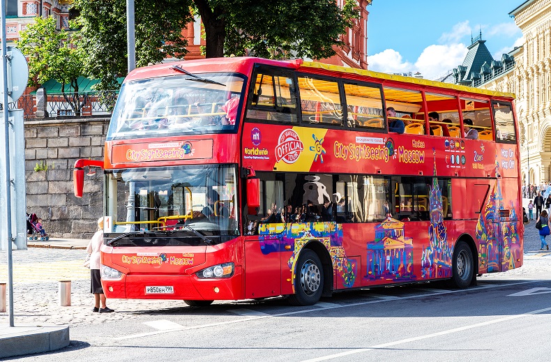 Stadtrundfahrt Moskau - Stockfoto-ID: 327425224 Copyright: blinow61