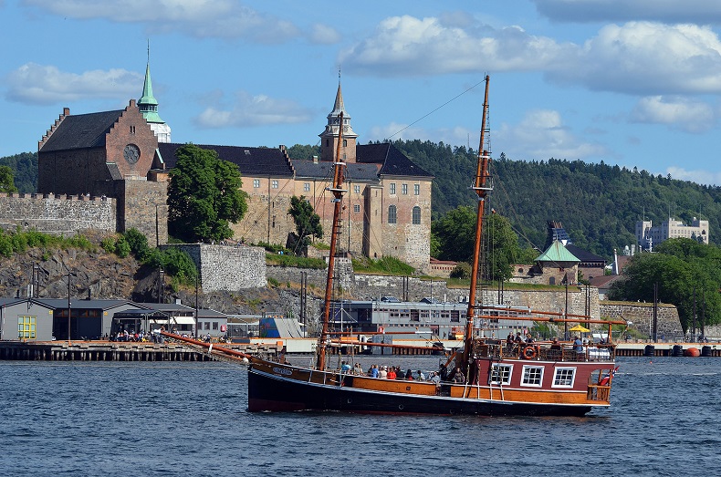 Stockfoto-ID: 252906292 Copyright: Sergey-USSR - Big Stock Photo