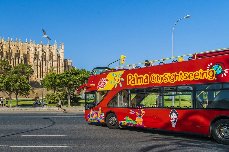 Hop-On Hop-Off Stadtrundfahrt durch Palma