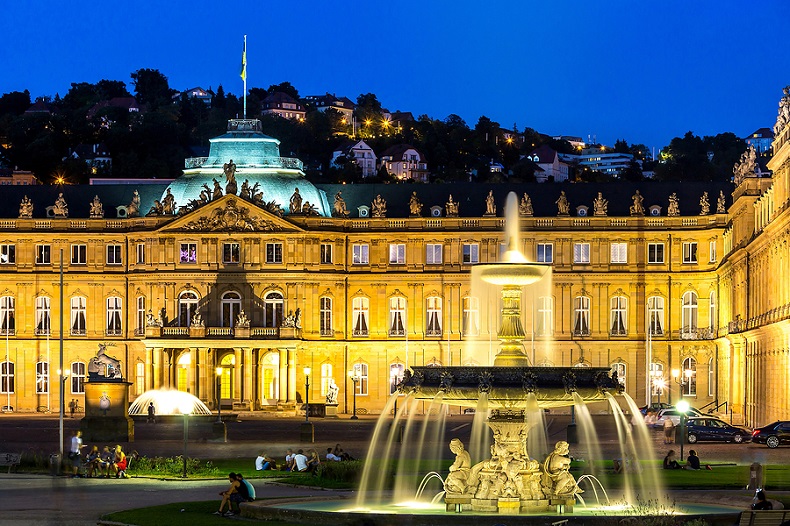 Stuttgart am Abend und Nachts