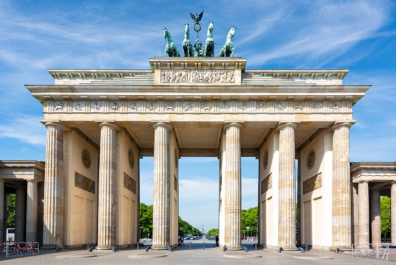 Berlin Brandenburger Tor - Picture  © Stockfoto-ID: 375337549 Copyright: mistervlad - Bigstockphoto.com